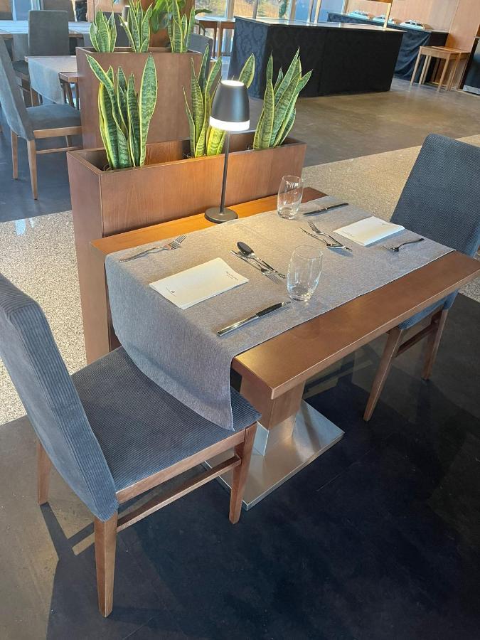 Hotel Versatile Guarda Luaran gambar