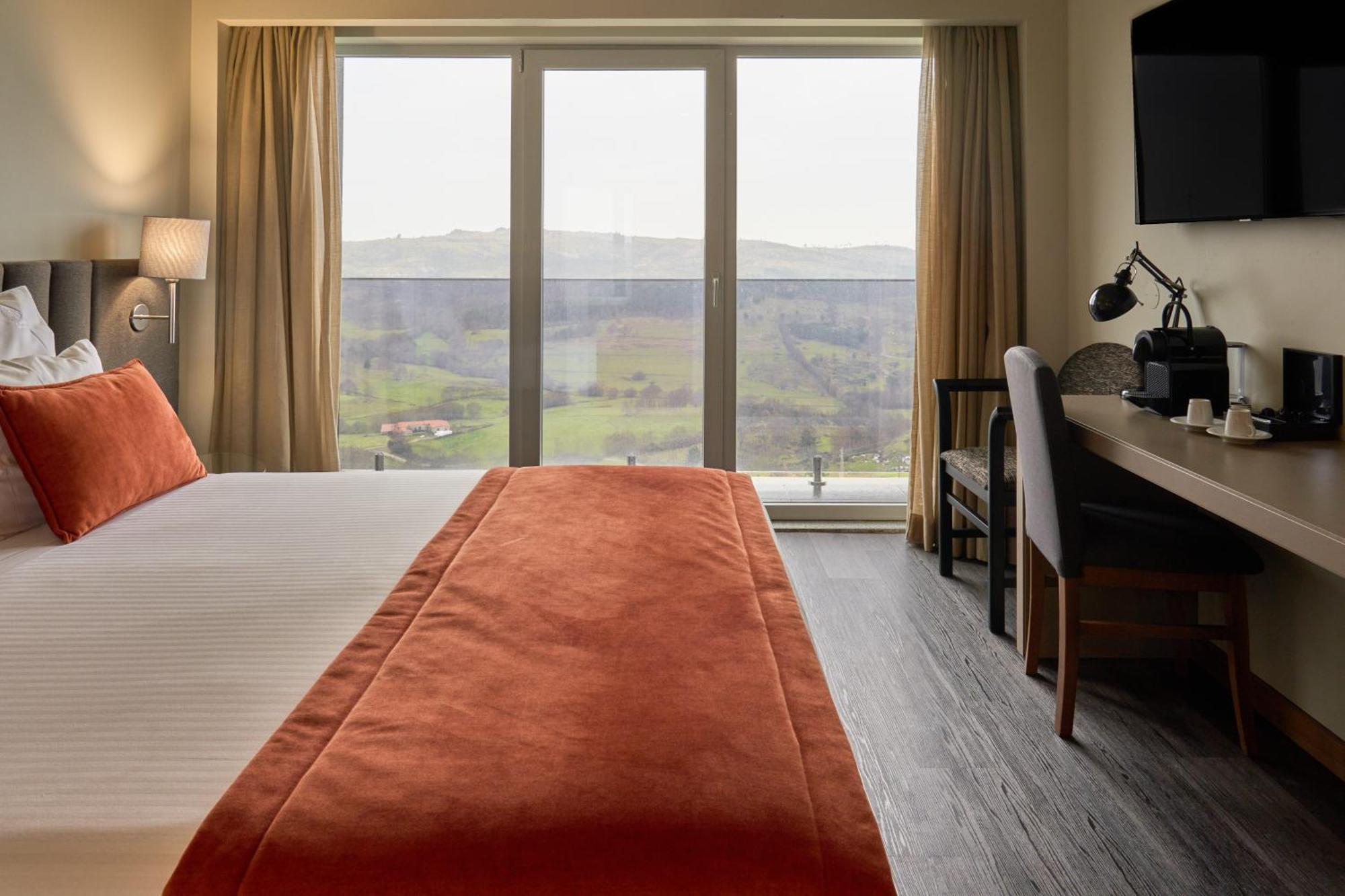 Hotel Versatile Guarda Luaran gambar