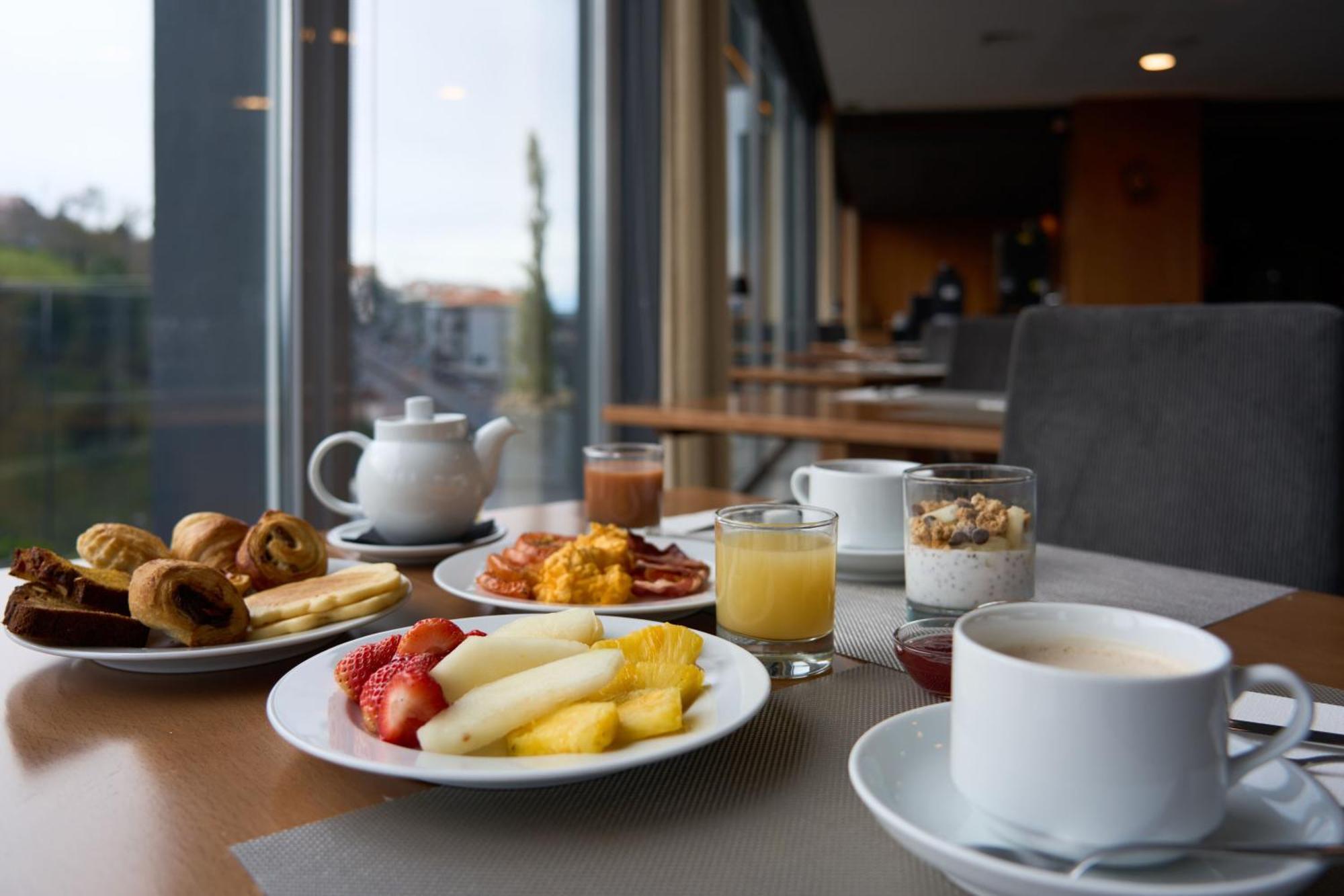 Hotel Versatile Guarda Luaran gambar