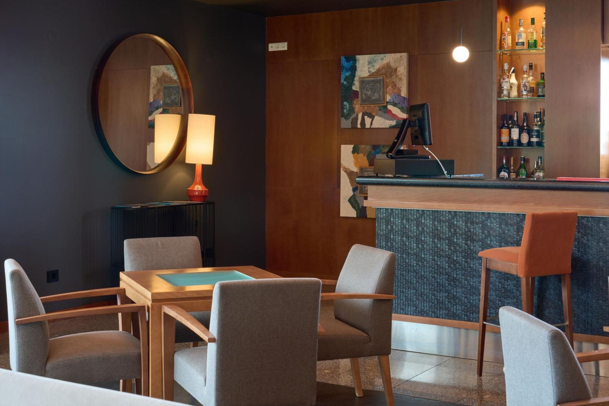 Hotel Versatile Guarda Luaran gambar