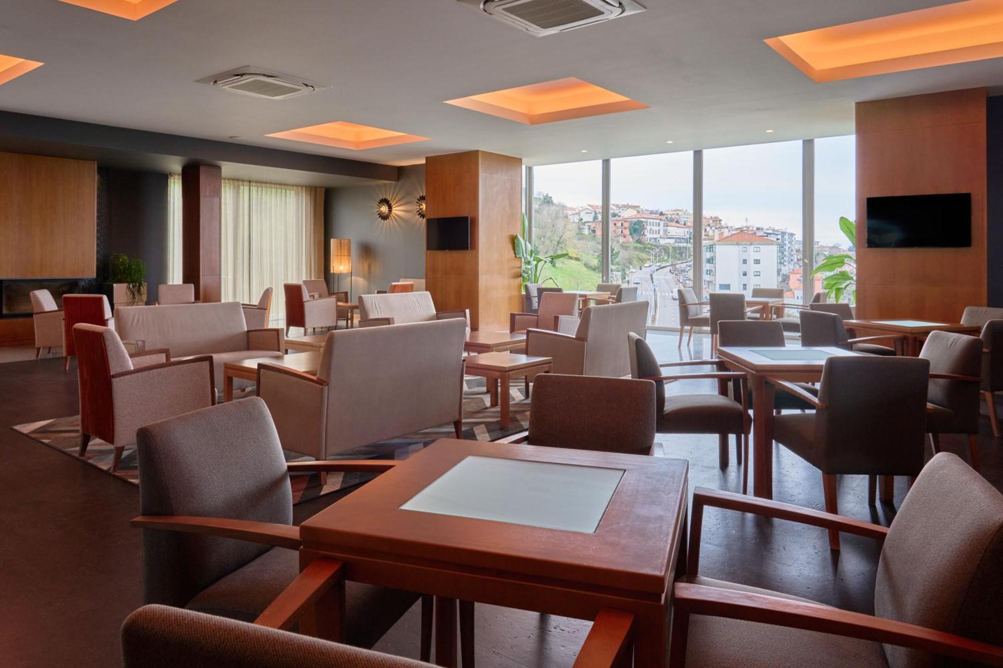 Hotel Versatile Guarda Luaran gambar