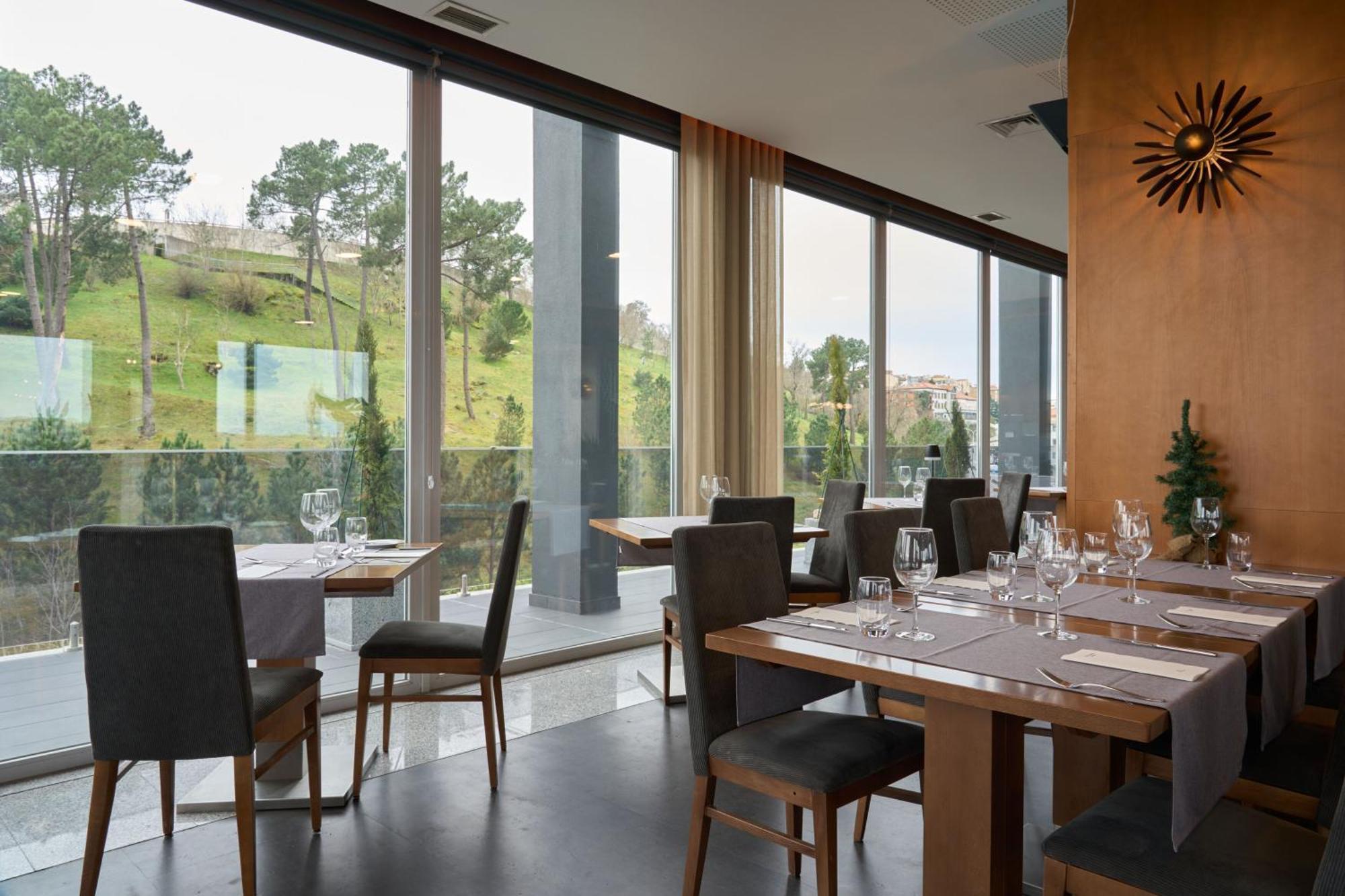 Hotel Versatile Guarda Luaran gambar