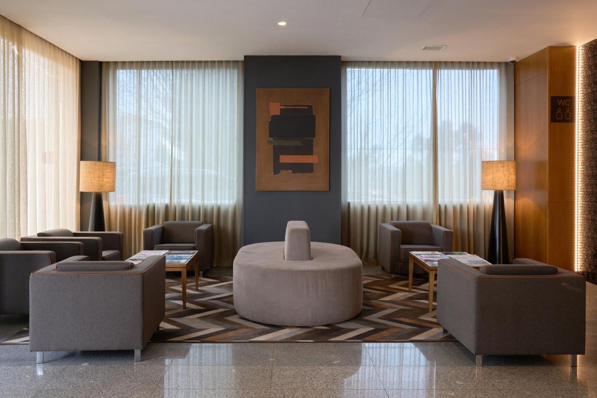 Hotel Versatile Guarda Luaran gambar