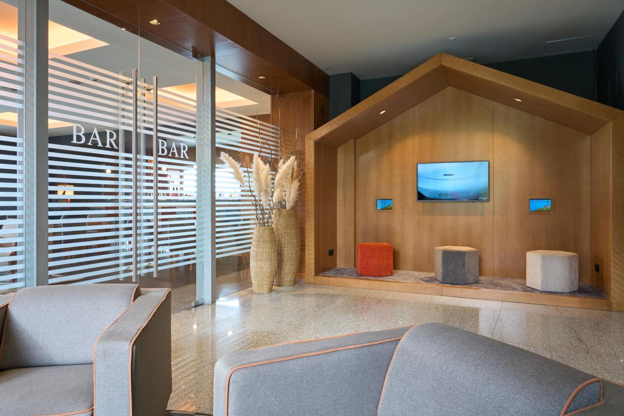 Hotel Versatile Guarda Luaran gambar