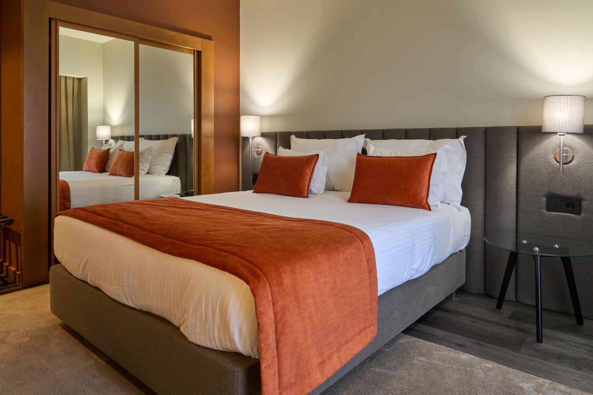Hotel Versatile Guarda Luaran gambar