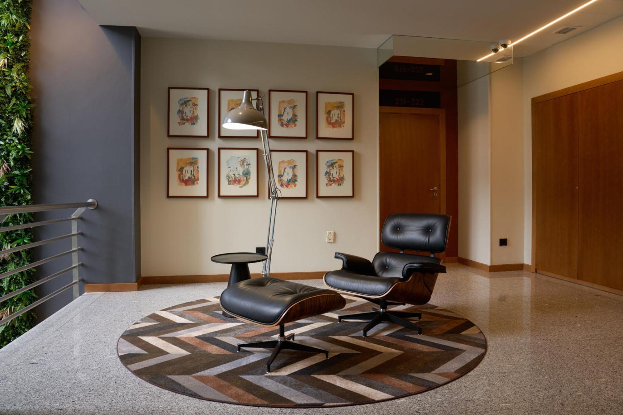 Hotel Versatile Guarda Luaran gambar